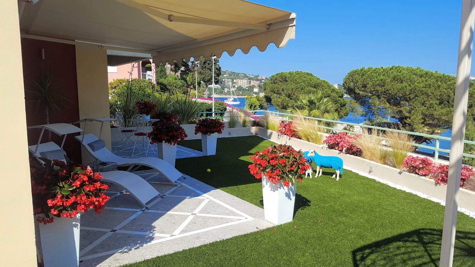 Appartement Deluxe + 230m² terrasse sur la baie de Villefranche — photo 3